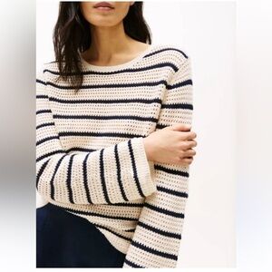 Ellos thick knit navy blue and white sweater